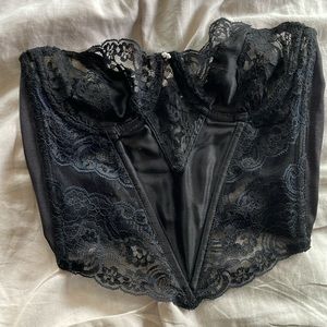 Christian Dior vintage bustier. Black lace 34b